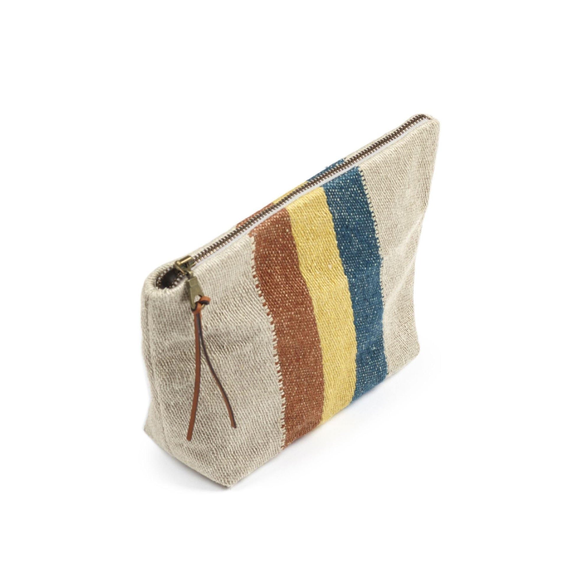 Belgian linen pouch product shot in color Mercurio by Libeco for South Hous.