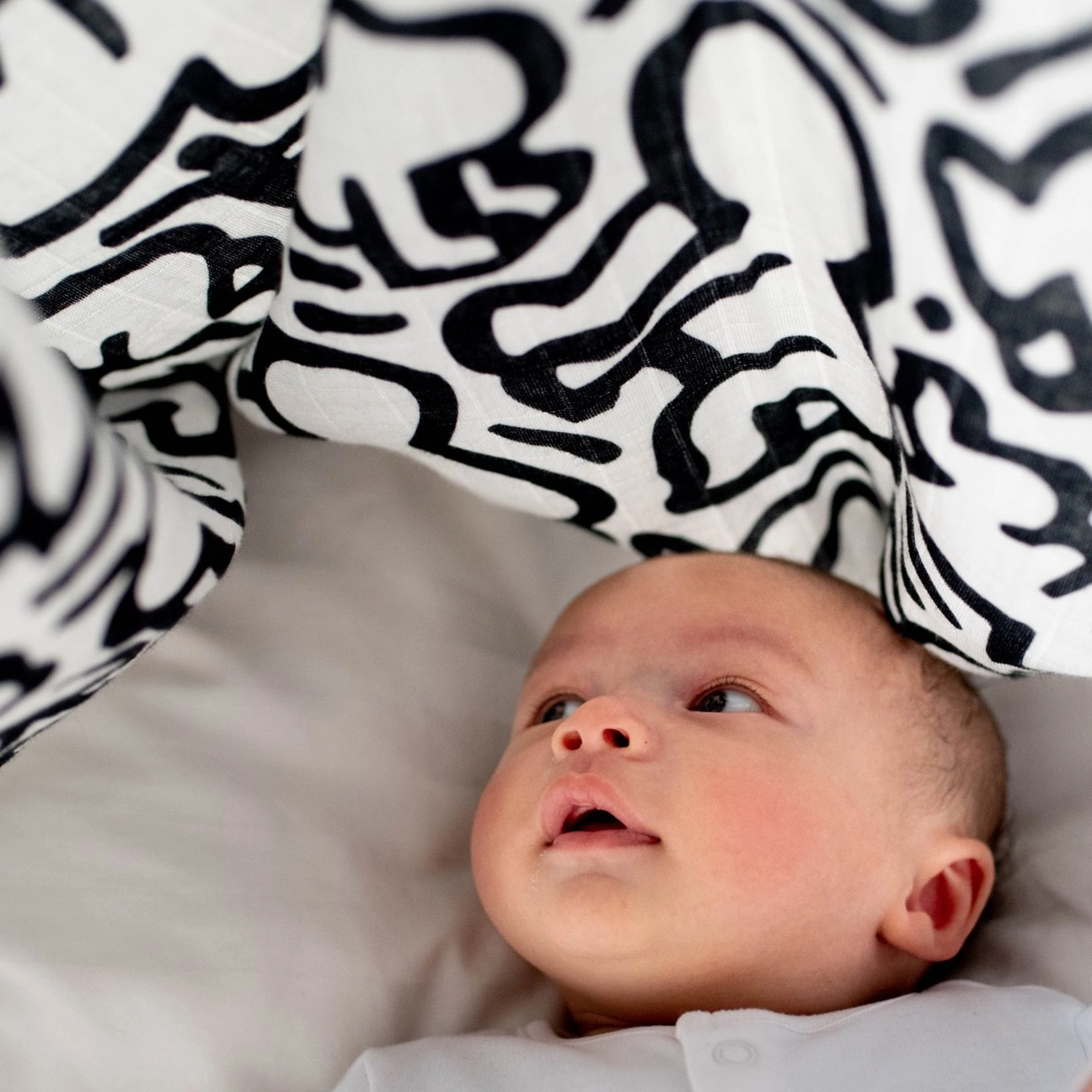 Lifestyle SOUTH HOUS Baby Sensory Muslin blanket XL lovey baby black and white color pattern KEITH HARING NYC
